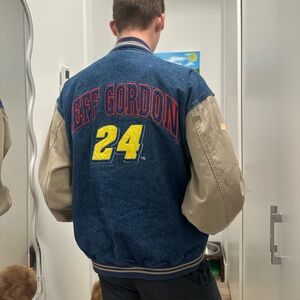 Meet your Posher, Tom